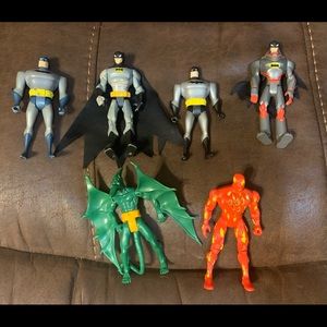 2 Marvel Figures and 4 DC Figures